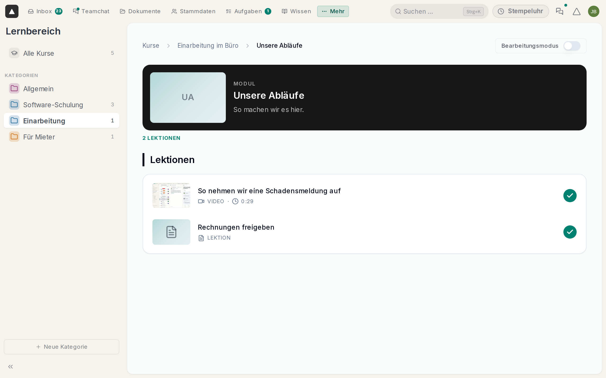 Die Lektionen eines Moduls mit Video und Text
