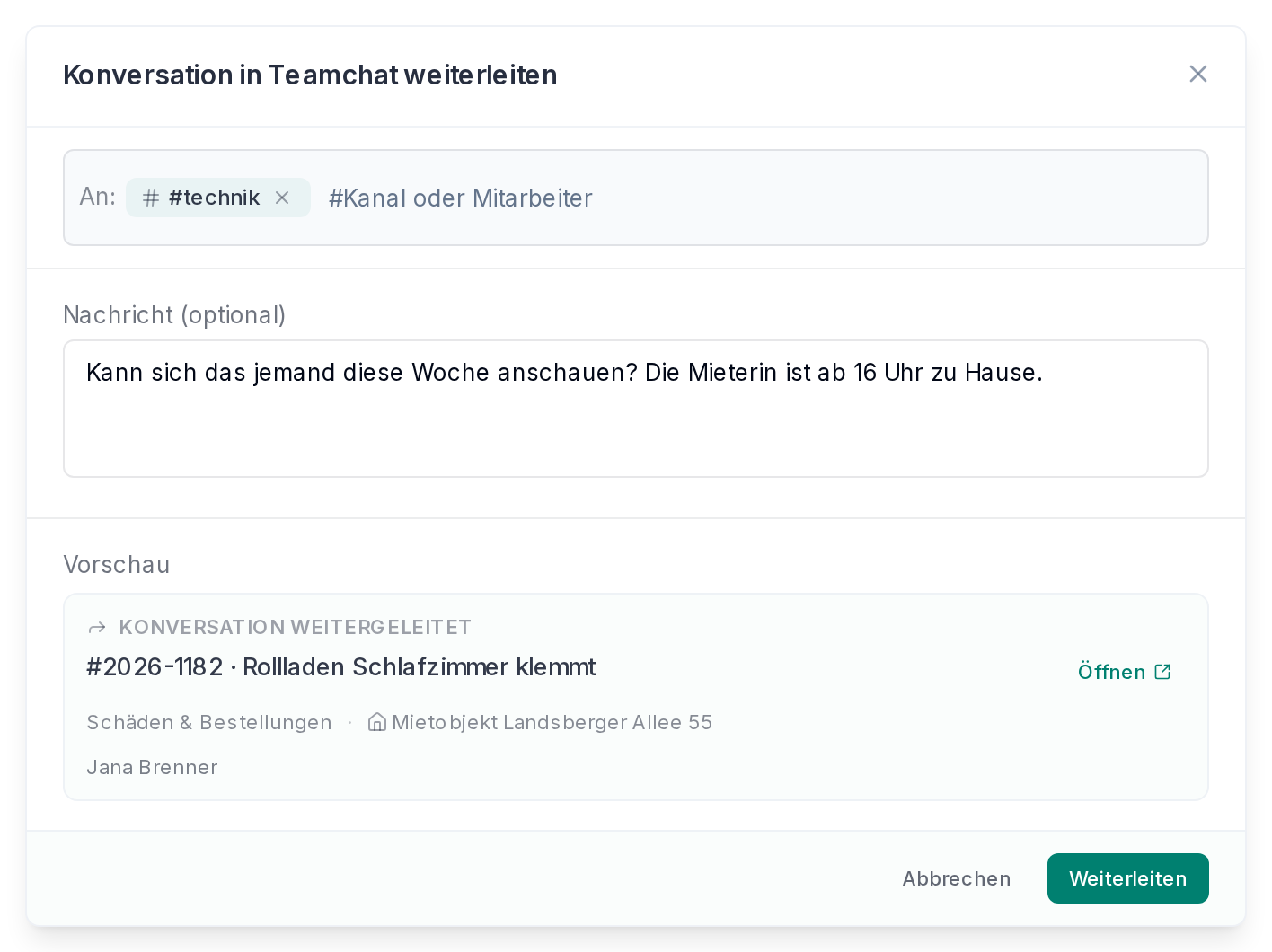 Eine Konversation in den Teamchat weiterleiten